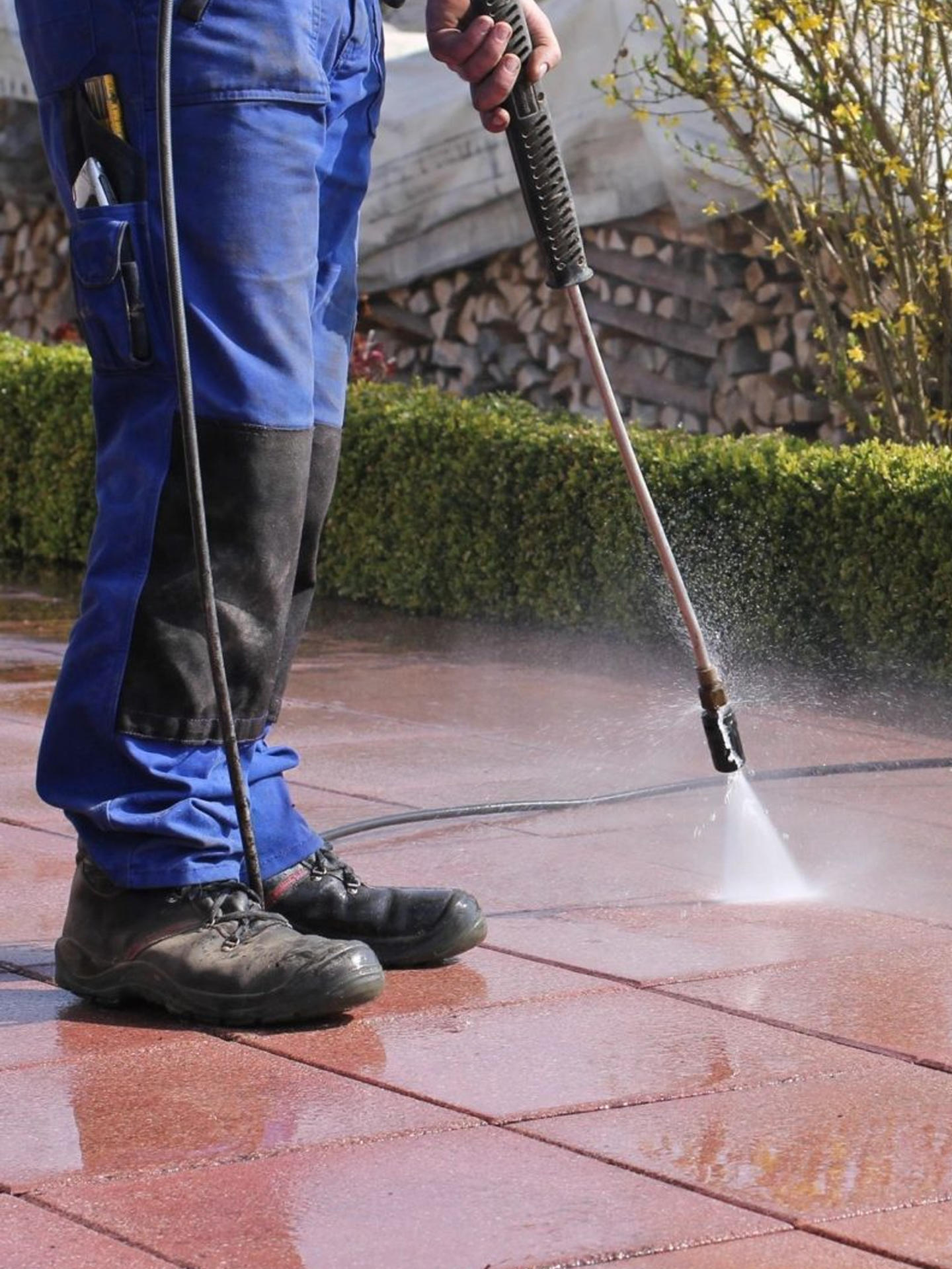 Professional patio cleaning service